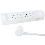Legrand 694501 sarokba illeszkedő elosztósor, 4x2P+F, 1 m vezetékkel, fehér